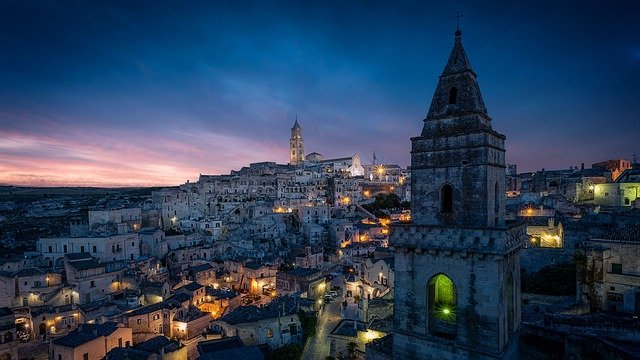 matera dall'alto di notte